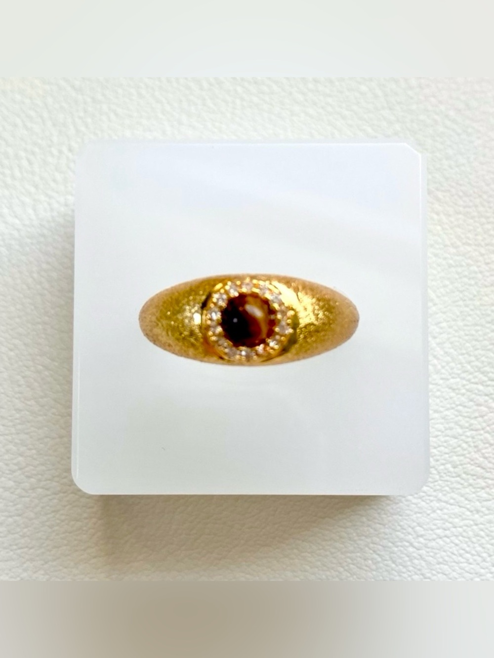 Elegant Gold Ring with tiger eye Gemstone